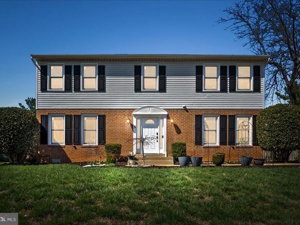 8896 SWEETBRIAR, MANASSAS, VA 20110