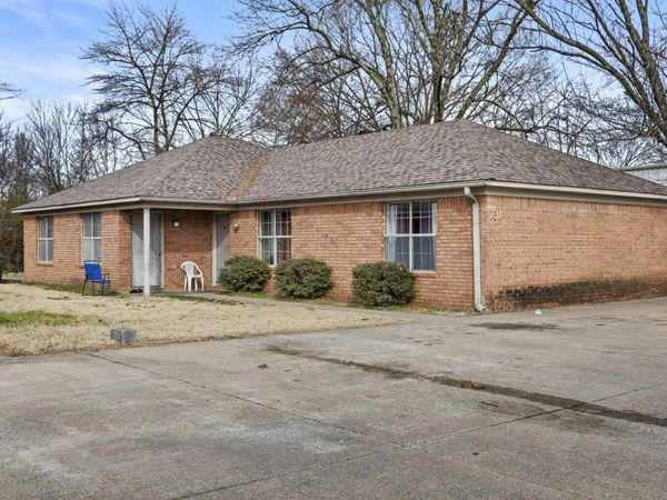 723-727-731 Third Avenue, Conway, AR 72032