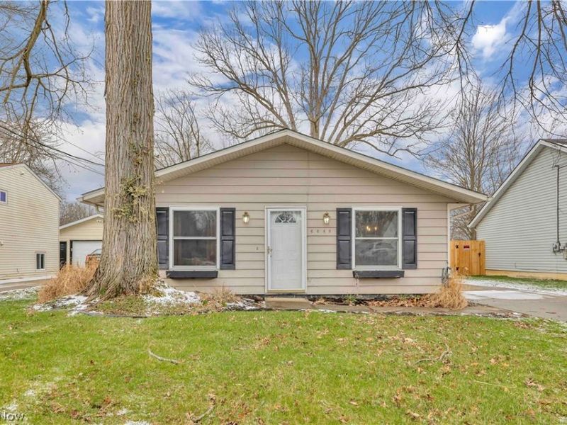 6048 Rosebelle Avenue, North Ridgeville, OH 44039 Photo 1