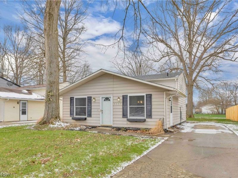 6048 Rosebelle Avenue, North Ridgeville, OH 44039 Photo 2