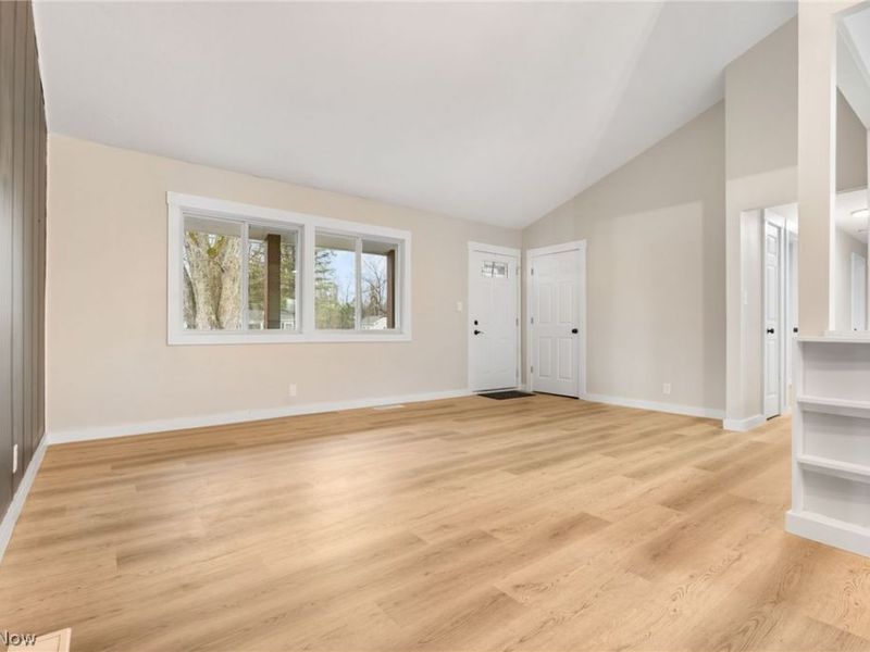 8304 Cedar Road, Chesterland, OH 44026 Photo 7