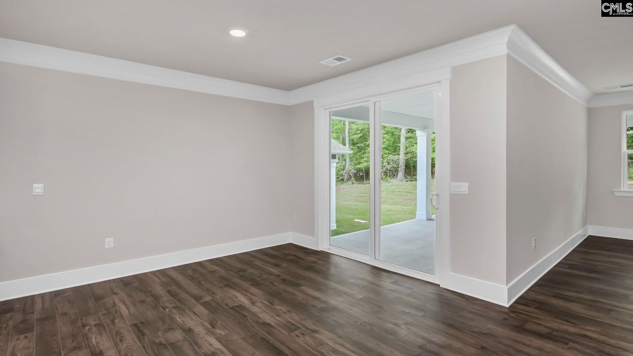 276 Livingston Woods Drive Photo 11