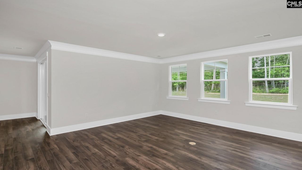 276 Livingston Woods Drive Photo 12