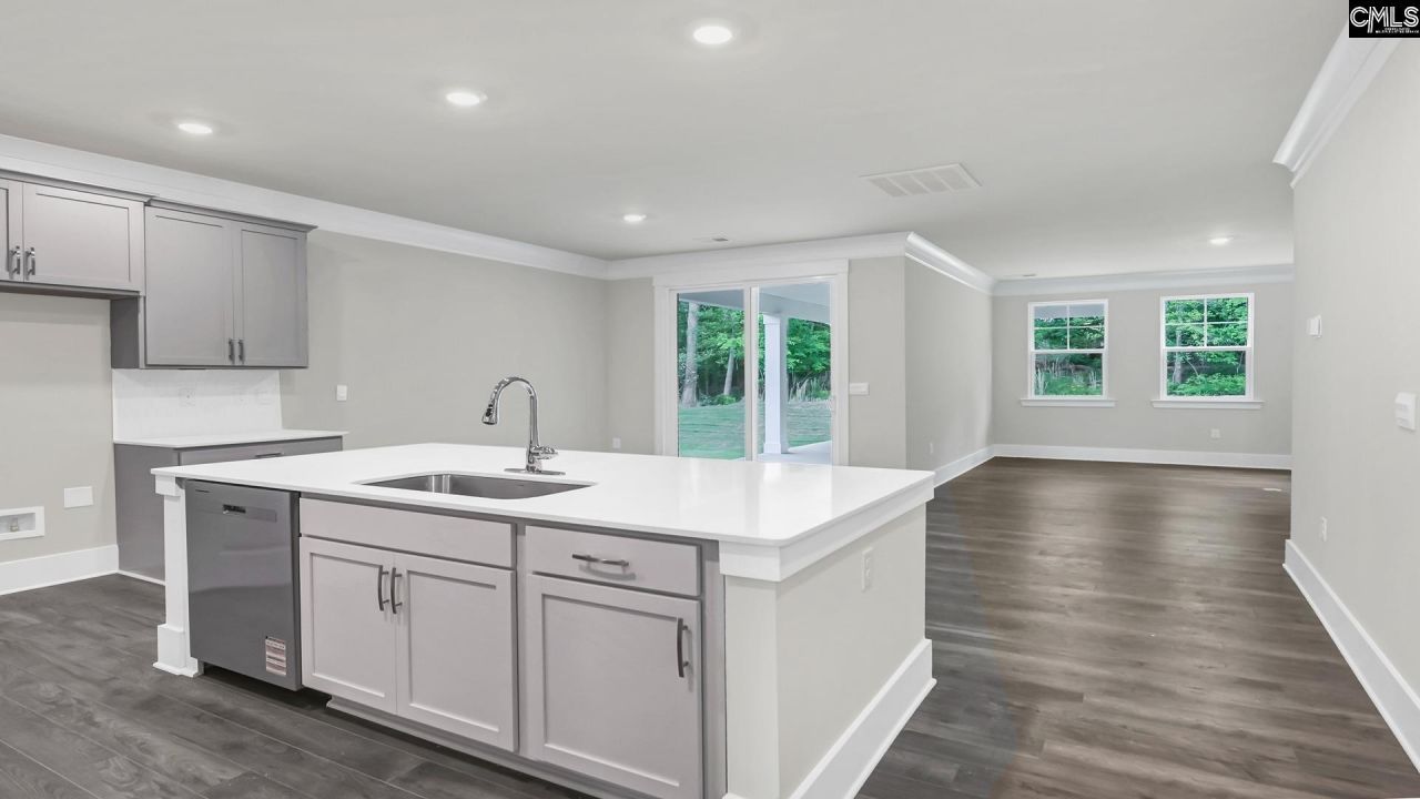 276 Livingston Woods Drive Photo 5