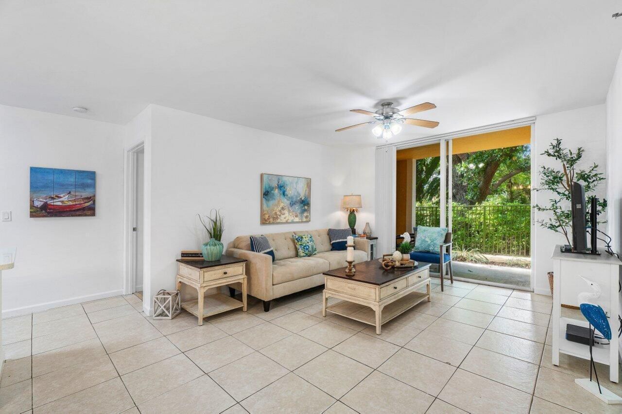 131 Yacht Club Way, Unit 106, Hypoluxo, FL 33462 Photo