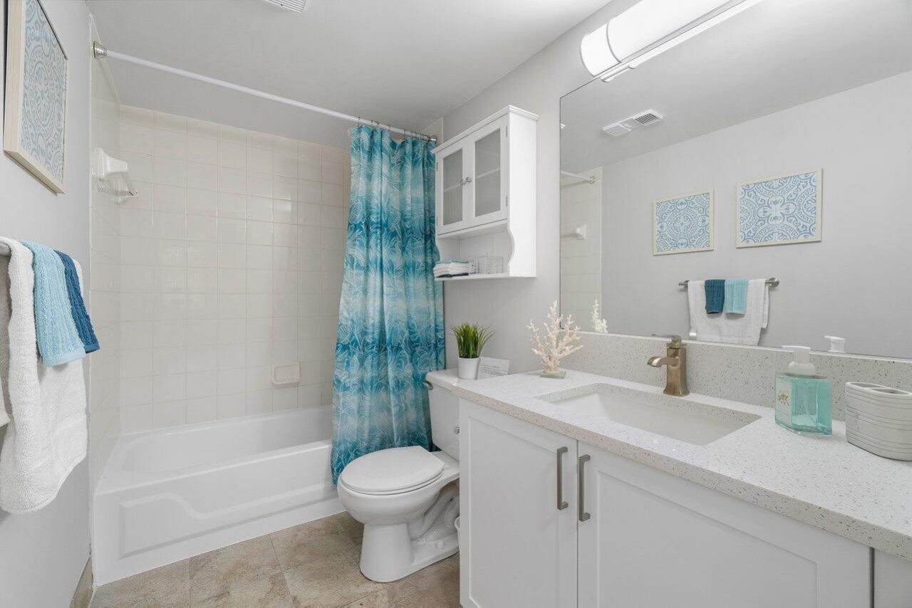 131 Yacht Club Way, Unit 106, Hypoluxo, FL 33462 Photo