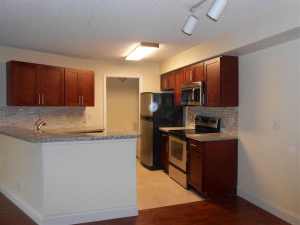 9999 Summerbreeze Drive, Unit 1008, Sunrise, FL 33322
