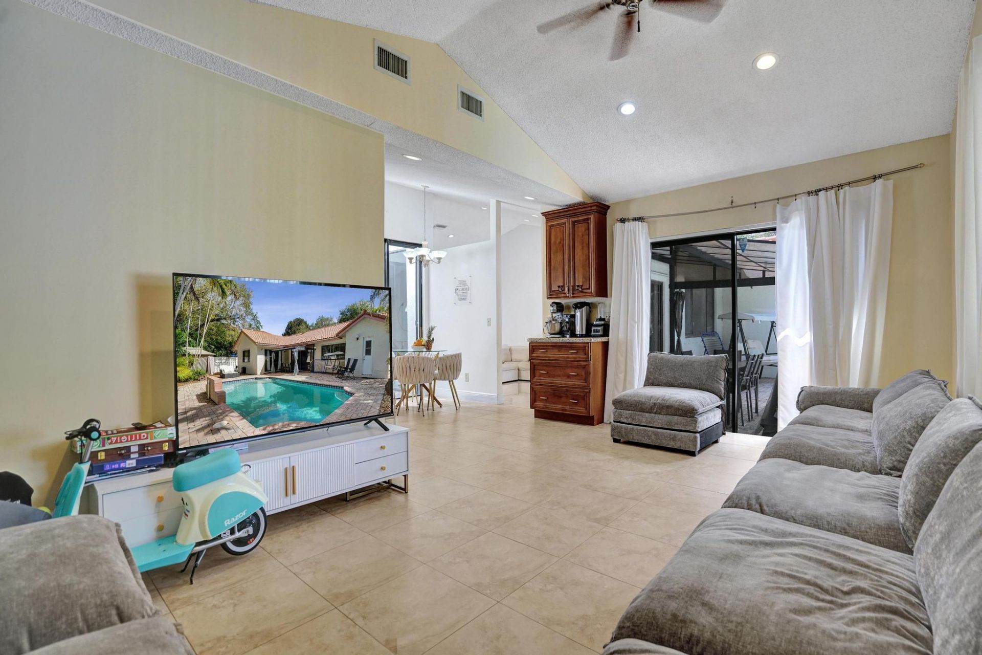 10527 Zurich Street, Cooper City, FL 33026 Photo