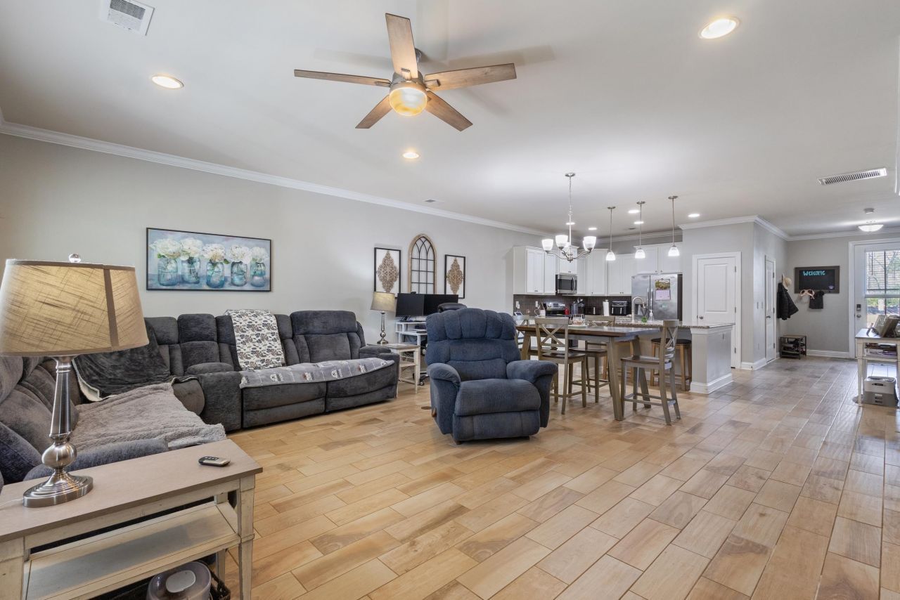 2404 Kings Bay Dr.  Photo 15