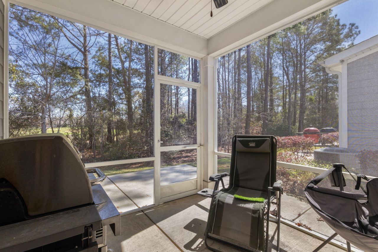 2404 Kings Bay Dr.  Photo 16