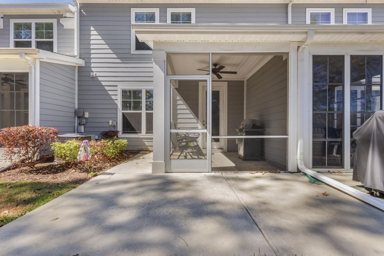 2404 Kings Bay Dr.  Photo 18