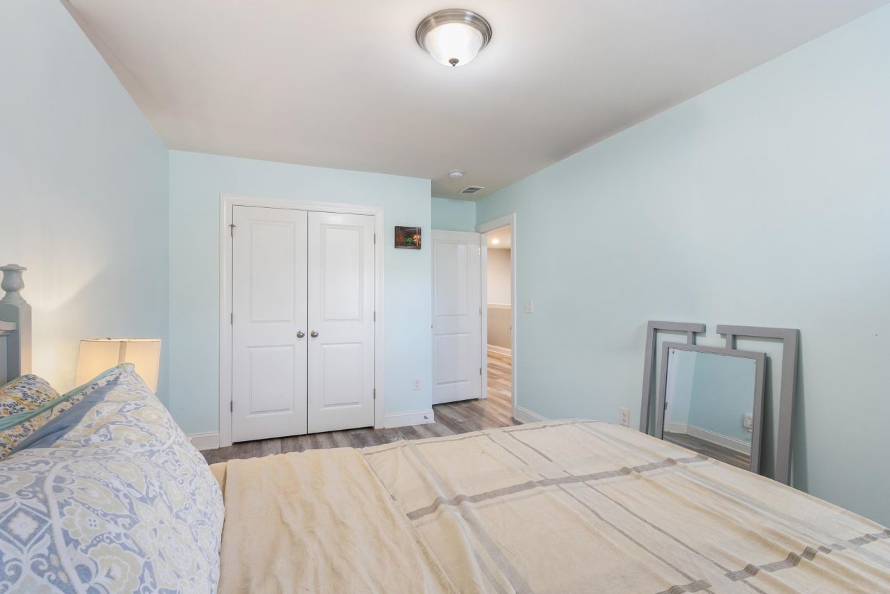 2404 Kings Bay Dr.  Photo 22