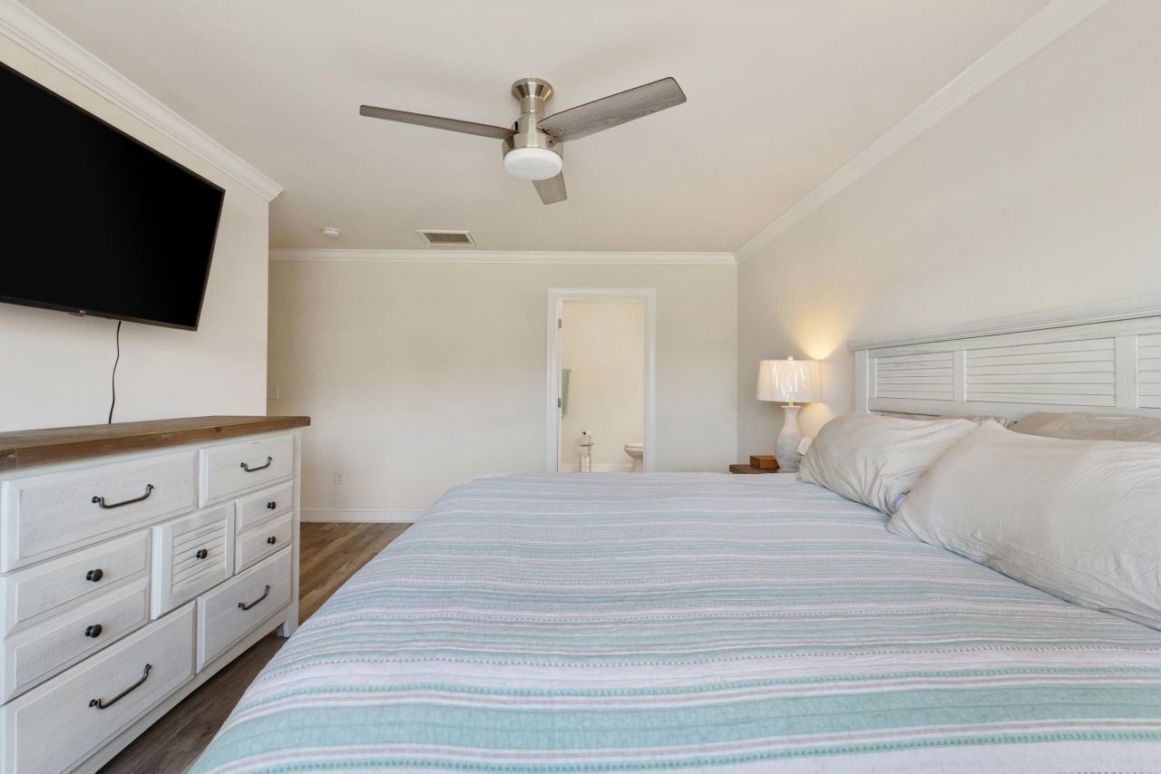 2404 Kings Bay Dr.  Photo 28