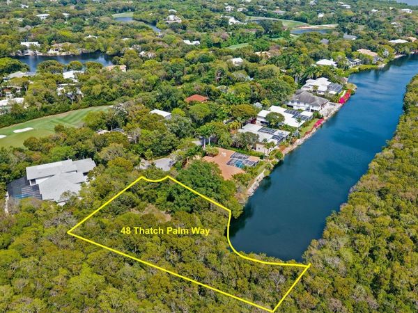 48 Thatch Palm Way, KEY LARGO, FL 33037