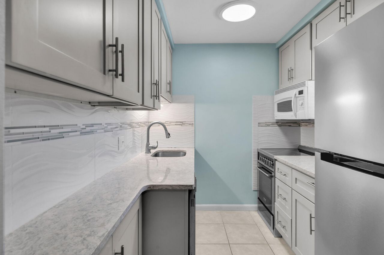 5301 Ocean Terrace, Unit APT 2, Marathon, FL 33050 Photo