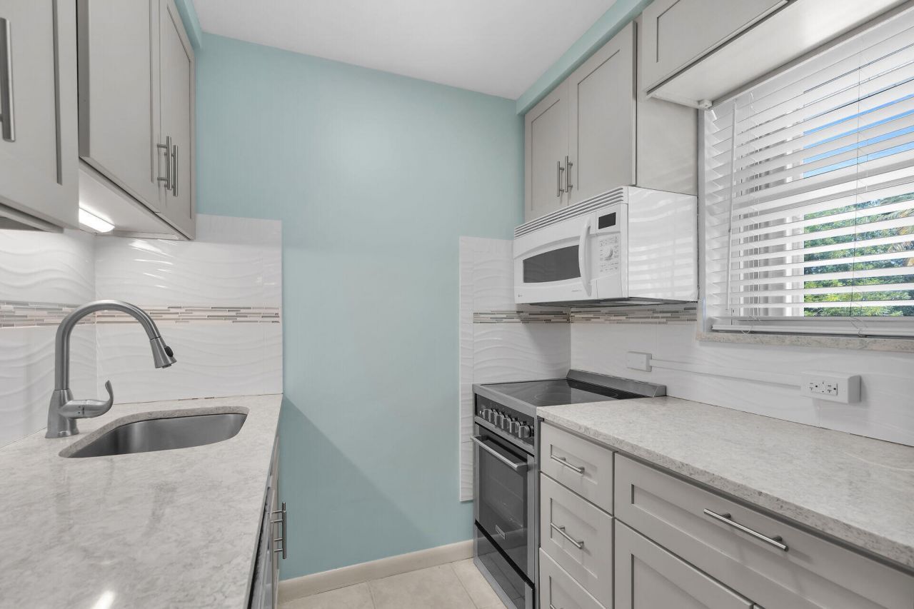 5301 Ocean Terrace, Unit APT 2, Marathon, FL 33050 Photo