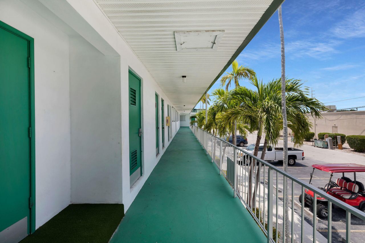 5301 Ocean Terrace, Unit APT 2, Marathon, FL 33050 Photo
