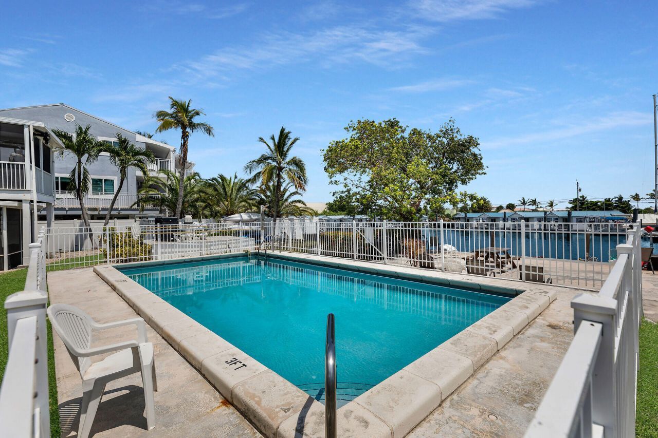 5301 Ocean Terrace, Unit APT 2, Marathon, FL 33050 Photo