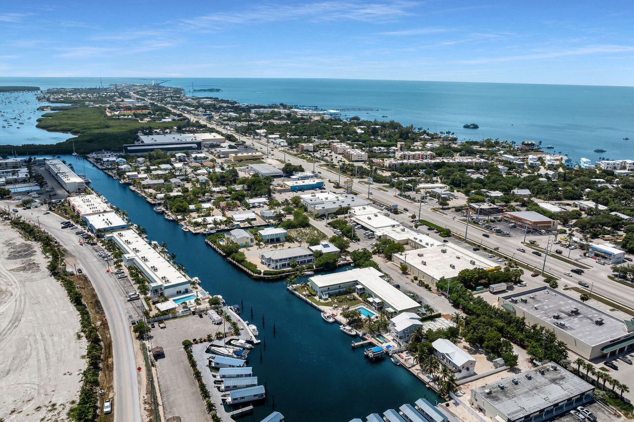 5301 Ocean Terrace, Unit APT 2, Marathon, FL 33050 Photo