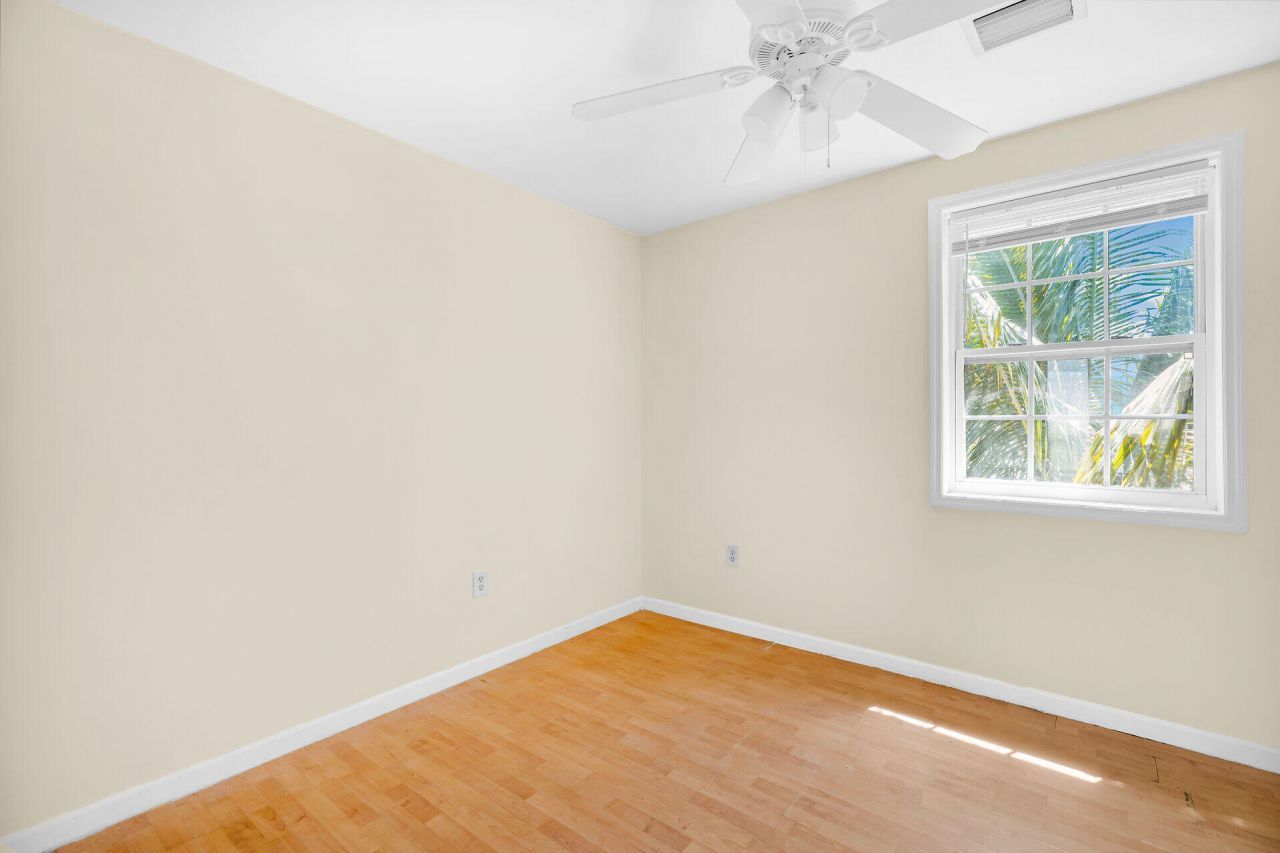 477 W 105th Street Ocean, Marathon, FL 33050 Photo