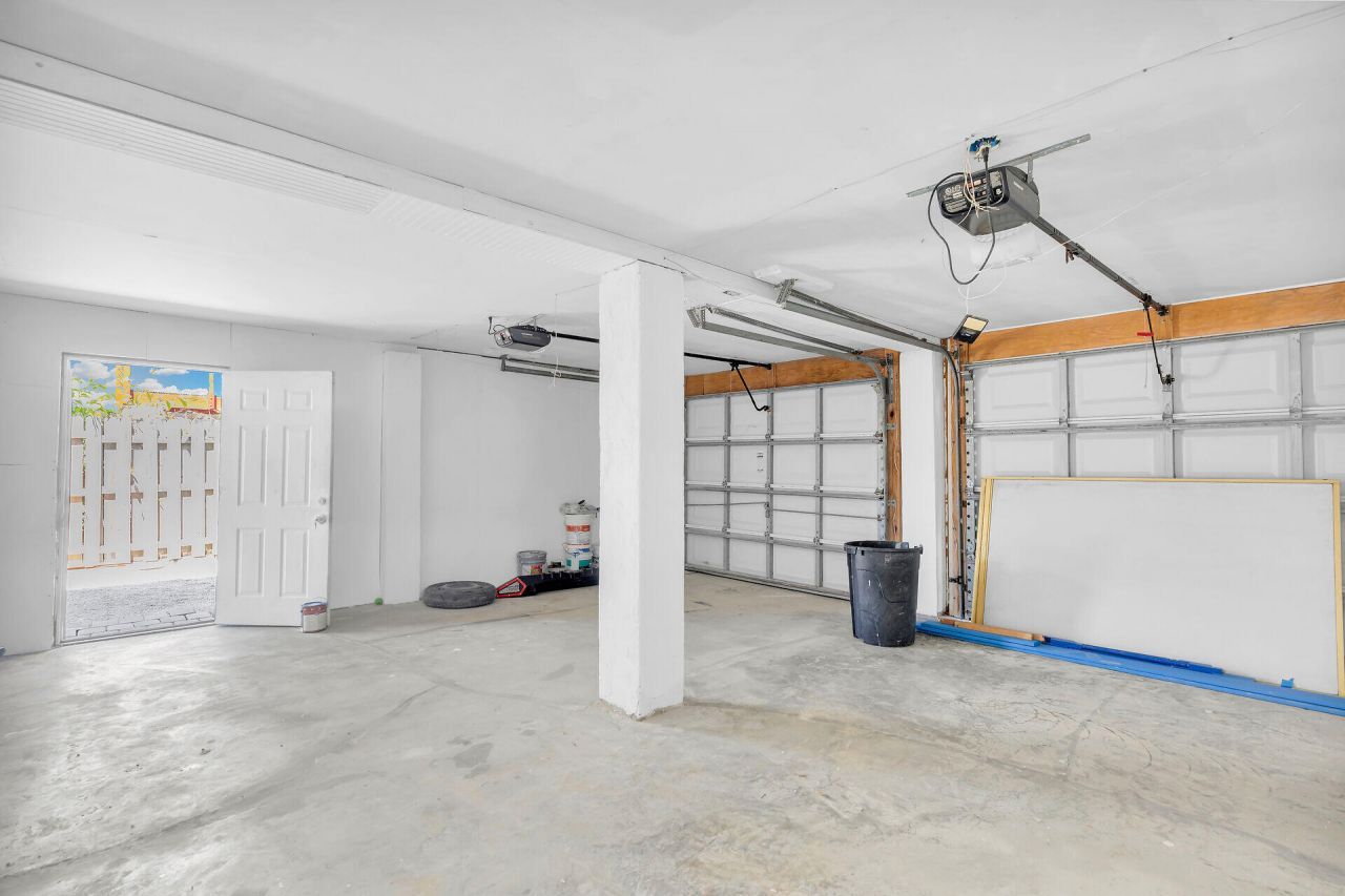 477 W 105th Street Ocean, Marathon, FL 33050 Photo