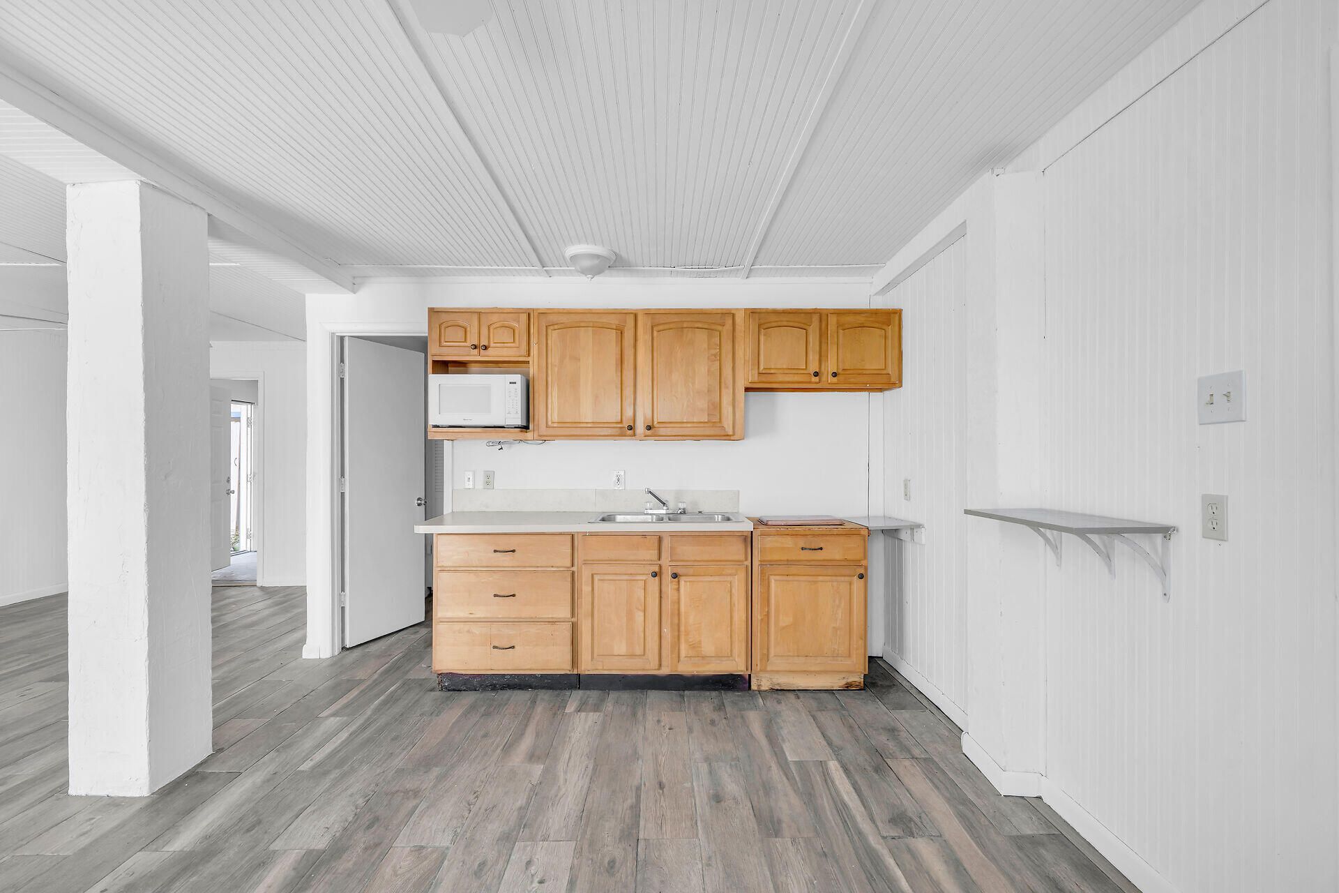 477 W 105th Street Ocean, Marathon, FL 33050 Photo