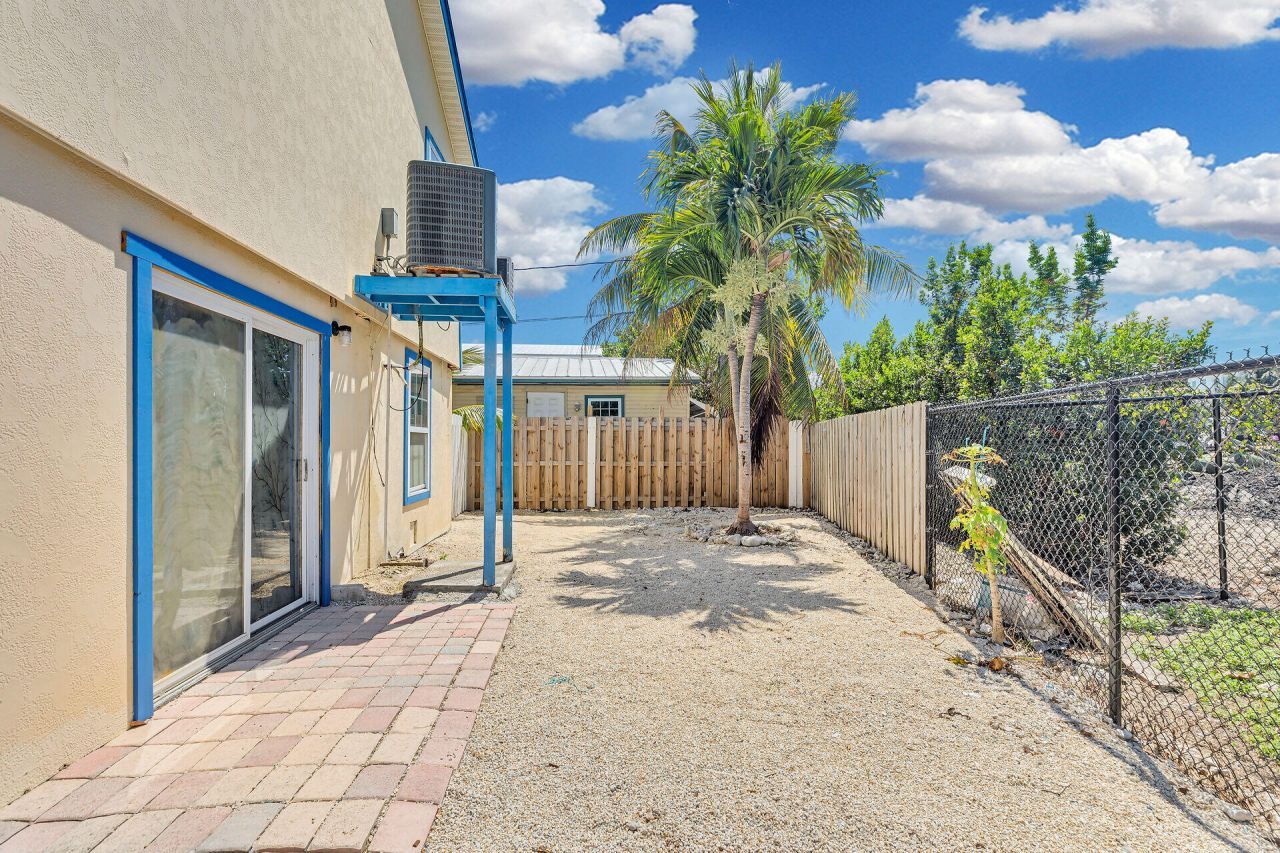 477 W 105th Street Ocean, Marathon, FL 33050 Photo