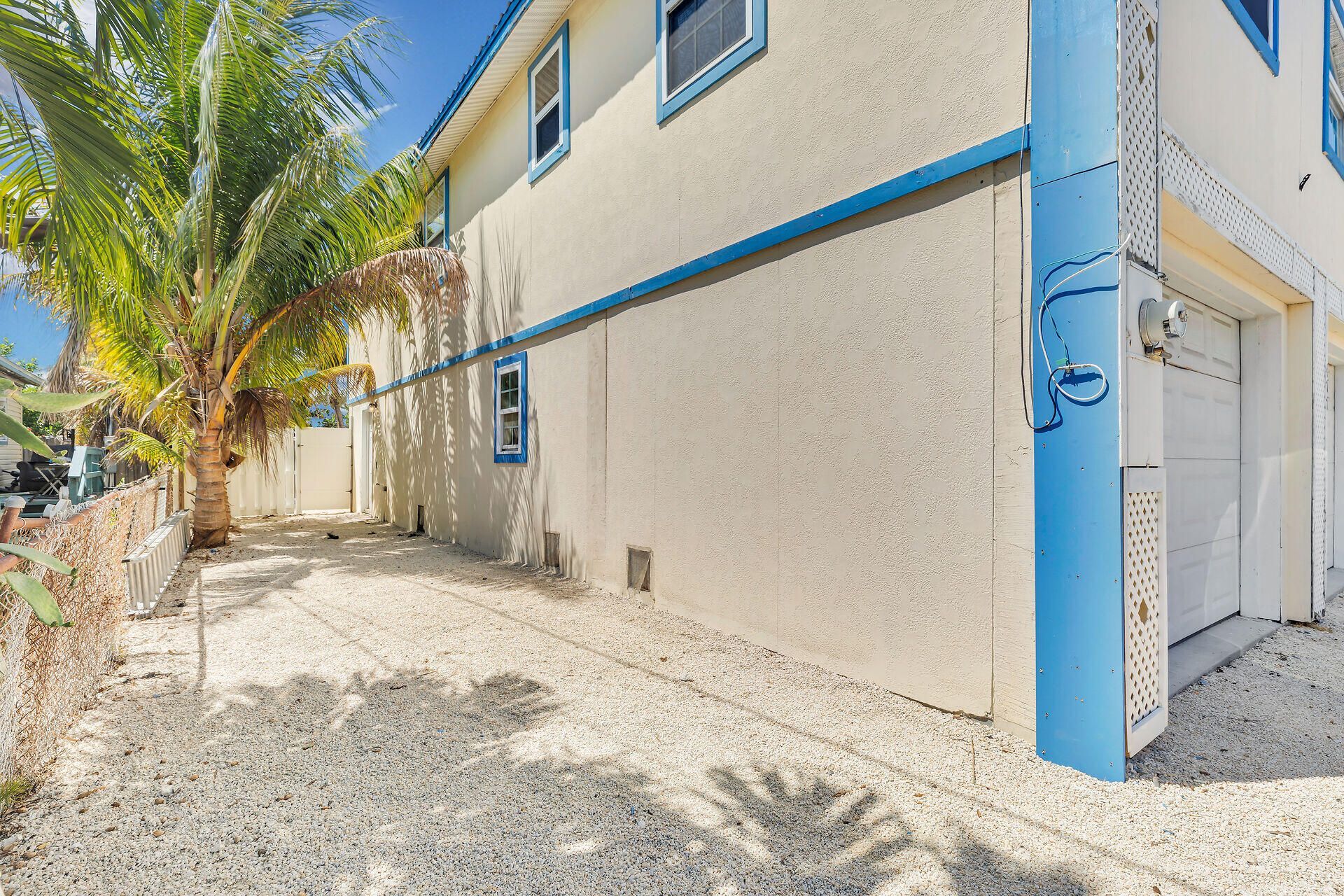 477 W 105th Street Ocean, Marathon, FL 33050 Photo