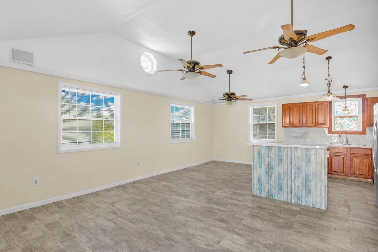 477 W 105th Street Ocean, Marathon, FL 33050 Photo