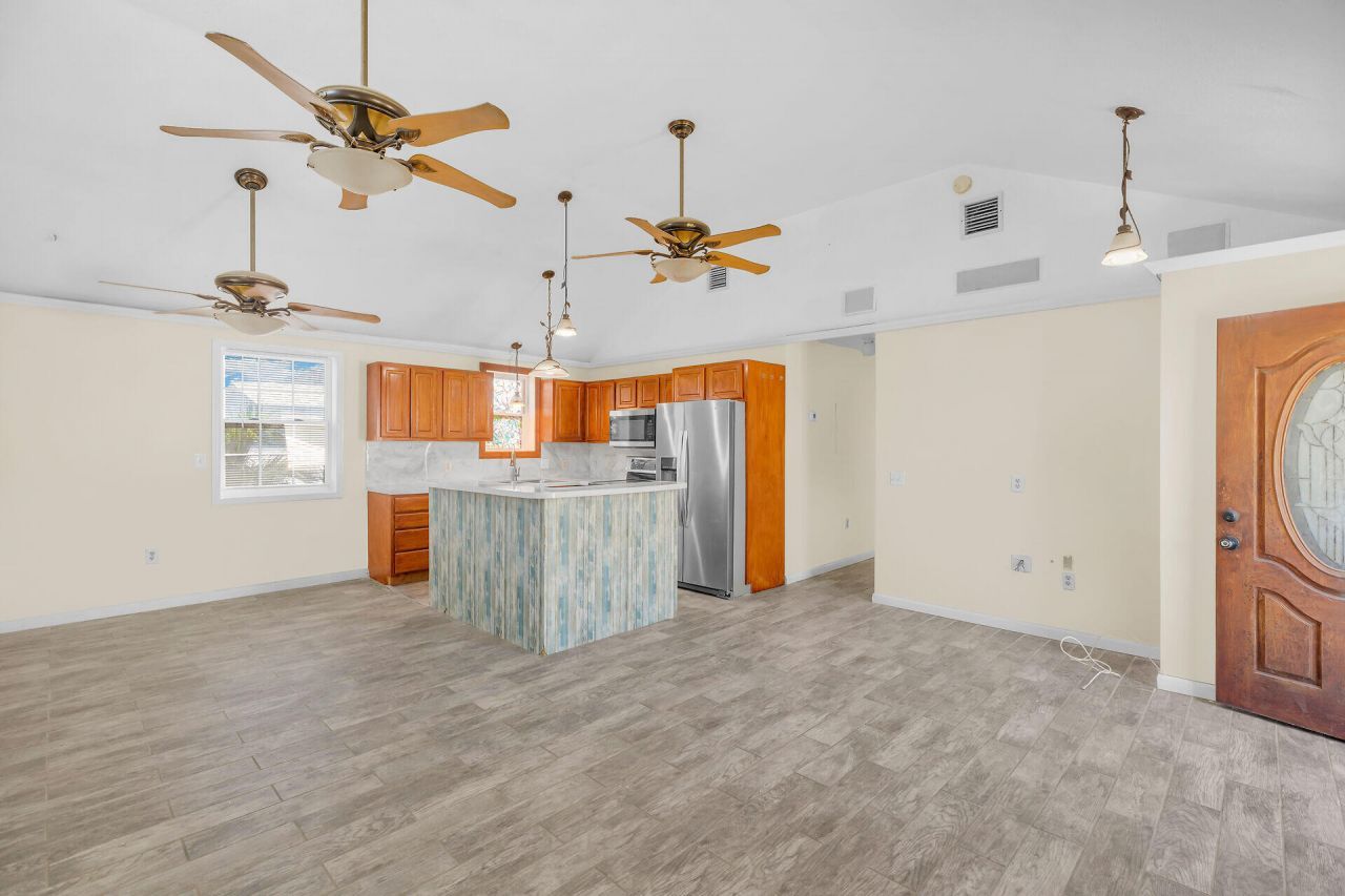 477 W 105th Street Ocean, Marathon, FL 33050 Photo