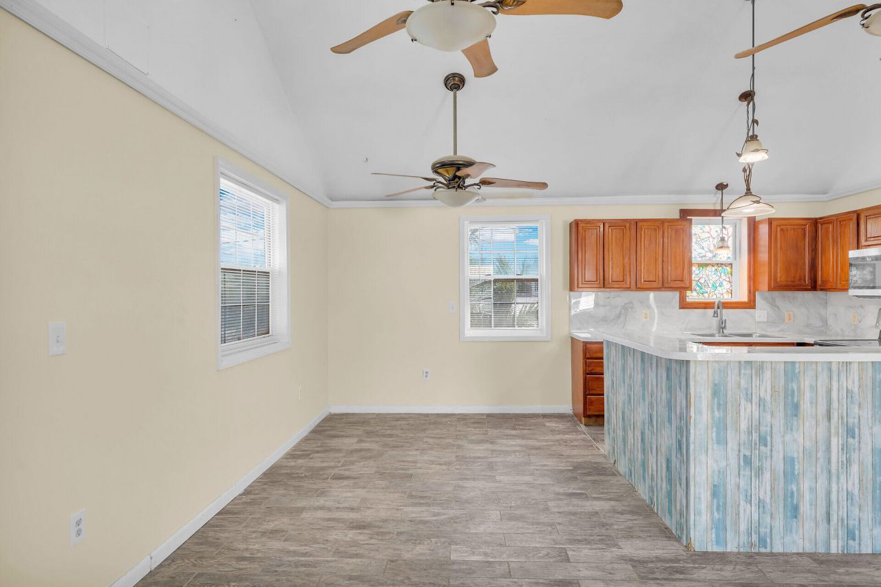 477 W 105th Street Ocean, Marathon, FL 33050 Photo