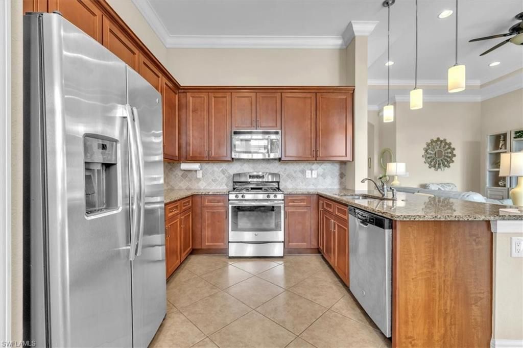 12617 Fairway Cove Ct, Fort Myers, FL 33905 Photo