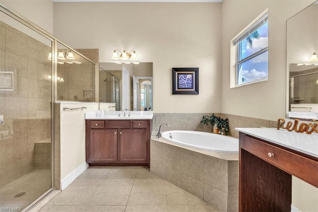 12617 Fairway Cove Ct, Fort Myers, FL 33905 Photo