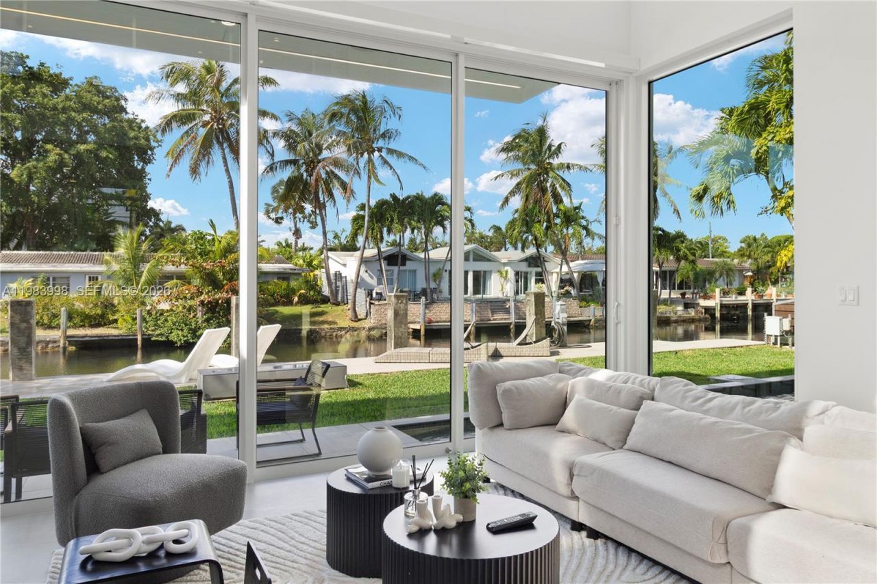 2217 NE 17th Ter, Wilton Manors, FL 33305 Photo