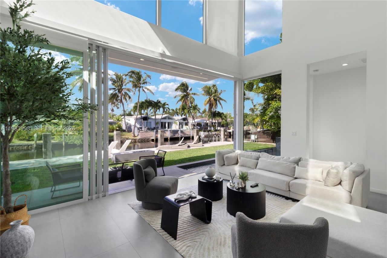 2217 NE 17th Ter, Wilton Manors, FL 33305 Photo