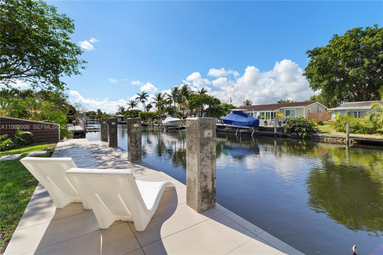 2217 NE 17th Ter, Wilton Manors, FL 33305 Photo