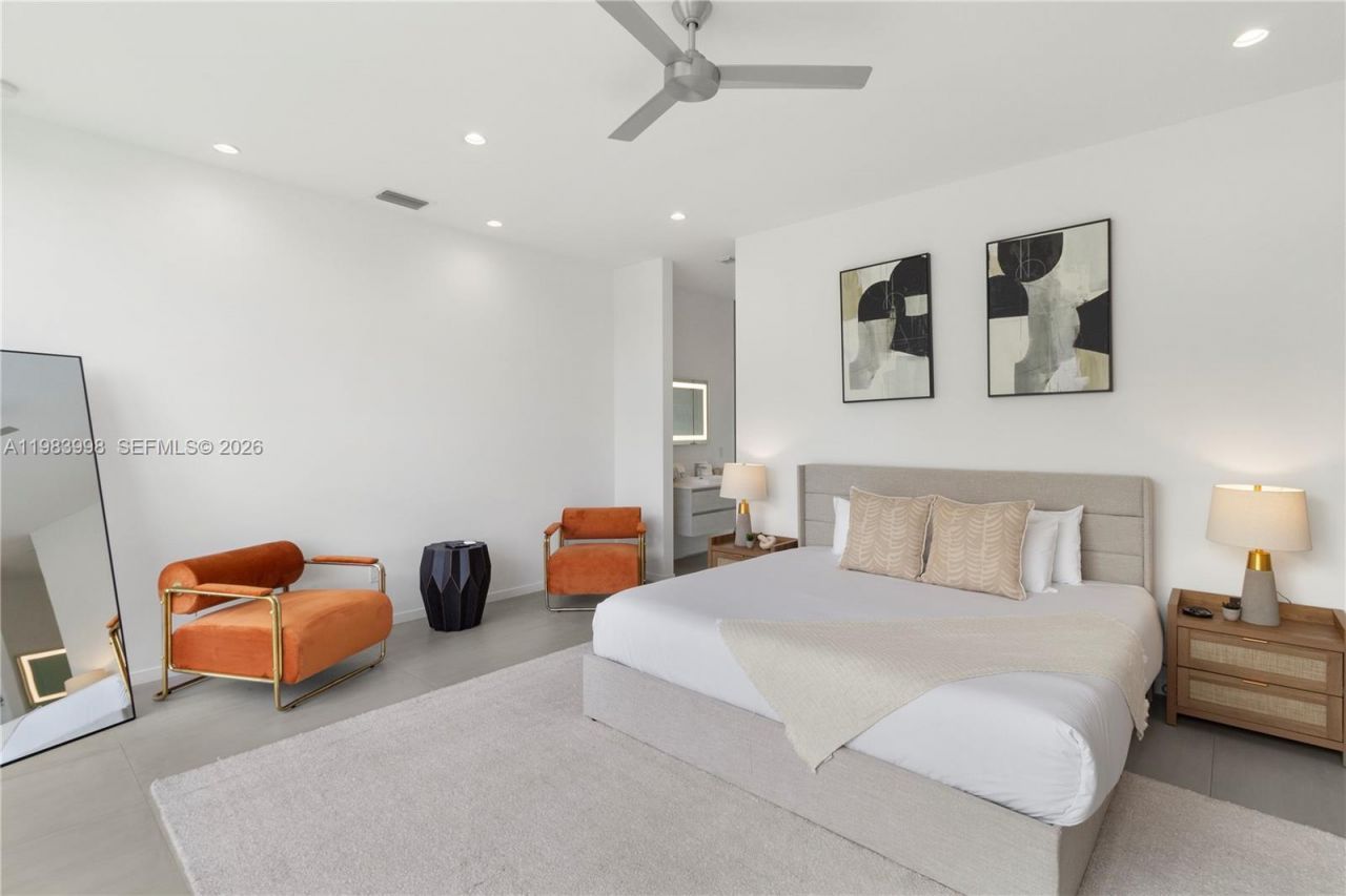 2217 NE 17th Ter, Wilton Manors, FL 33305 Photo