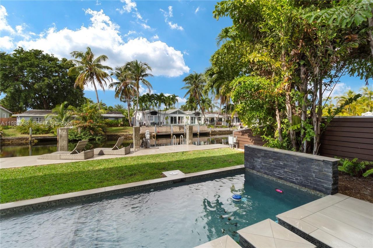 2217 NE 17th Ter , Wilton Manors, FL 33305 Photo