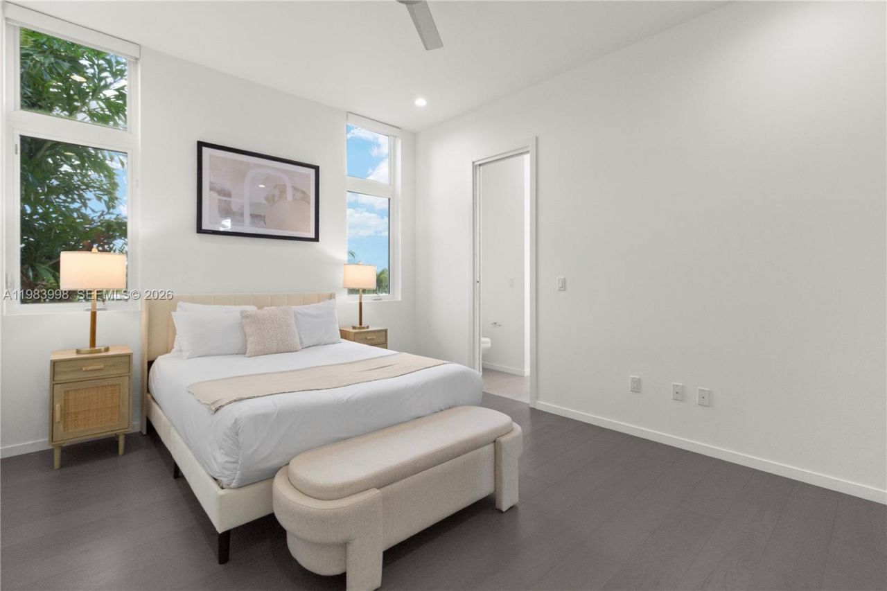 2217 NE 17th Ter, Wilton Manors, FL 33305 Photo