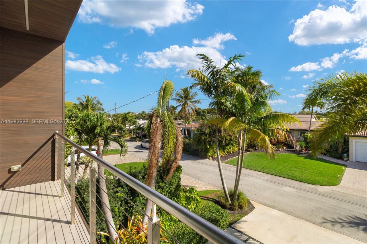 2217 NE 17th Ter, Wilton Manors, FL 33305 Photo