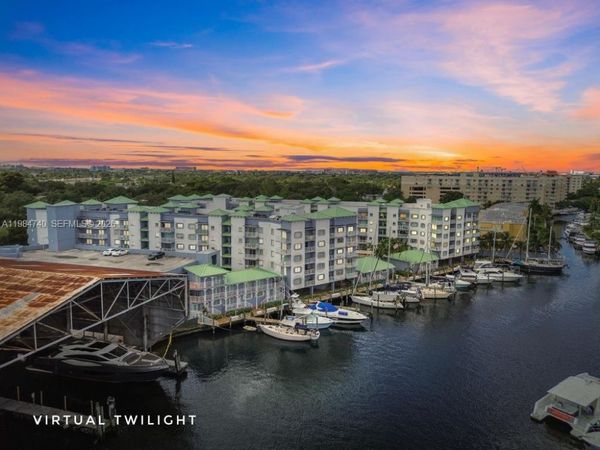 2475 NW 16th St Rd , Unit 211, Miami, FL 33125