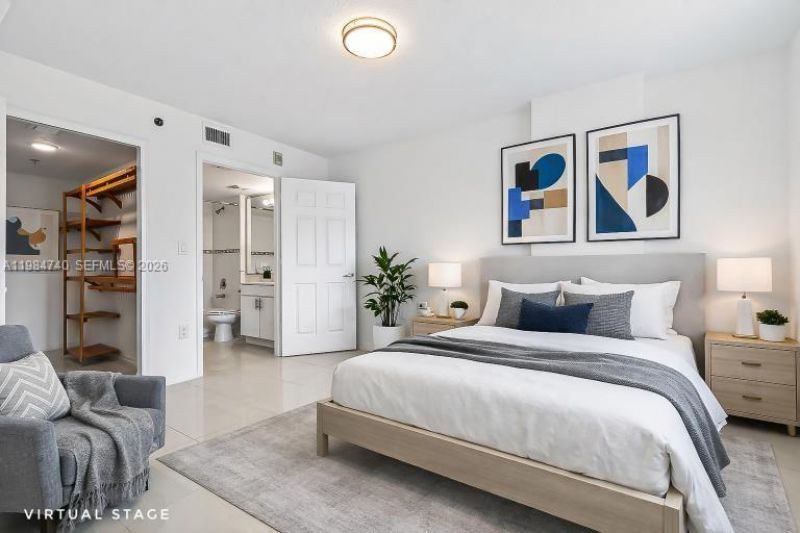 2475 NW 16th St Rd , Unit 211, Miami, FL 33125 Photo