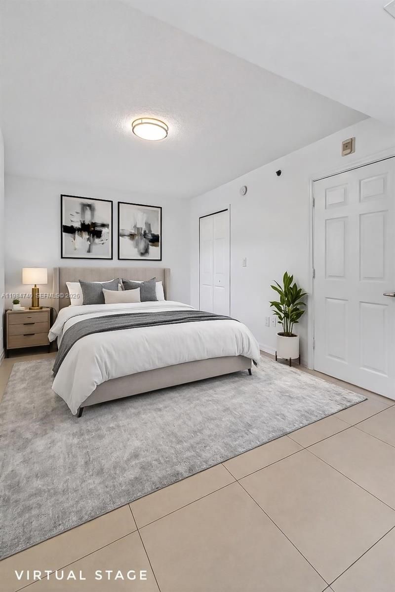 2475 NW 16th St Rd , Unit 211, Miami, FL 33125 Photo