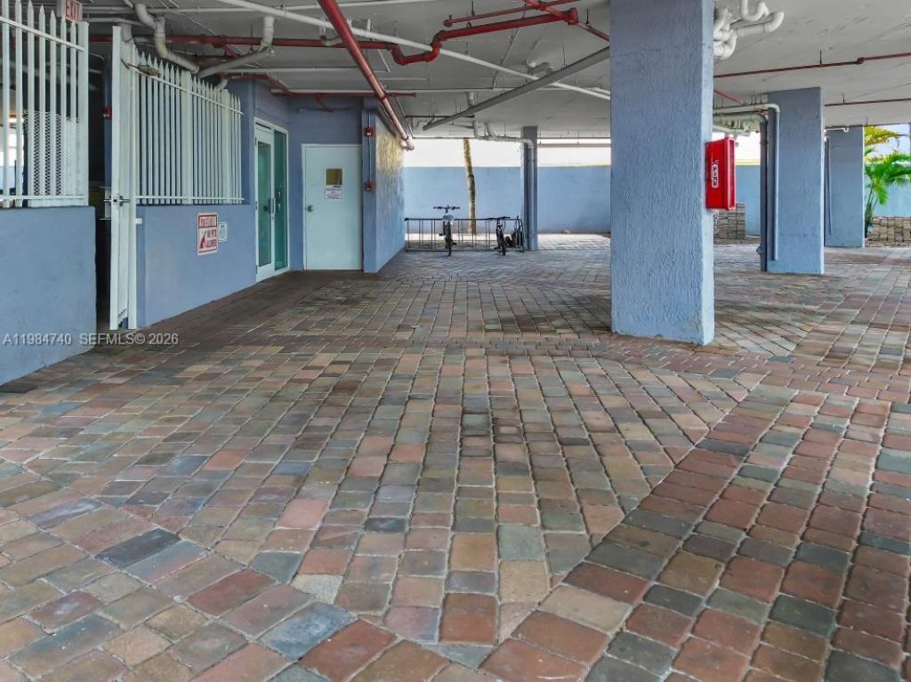 2475 NW 16th St Rd , Unit 211, Miami, FL 33125 Photo