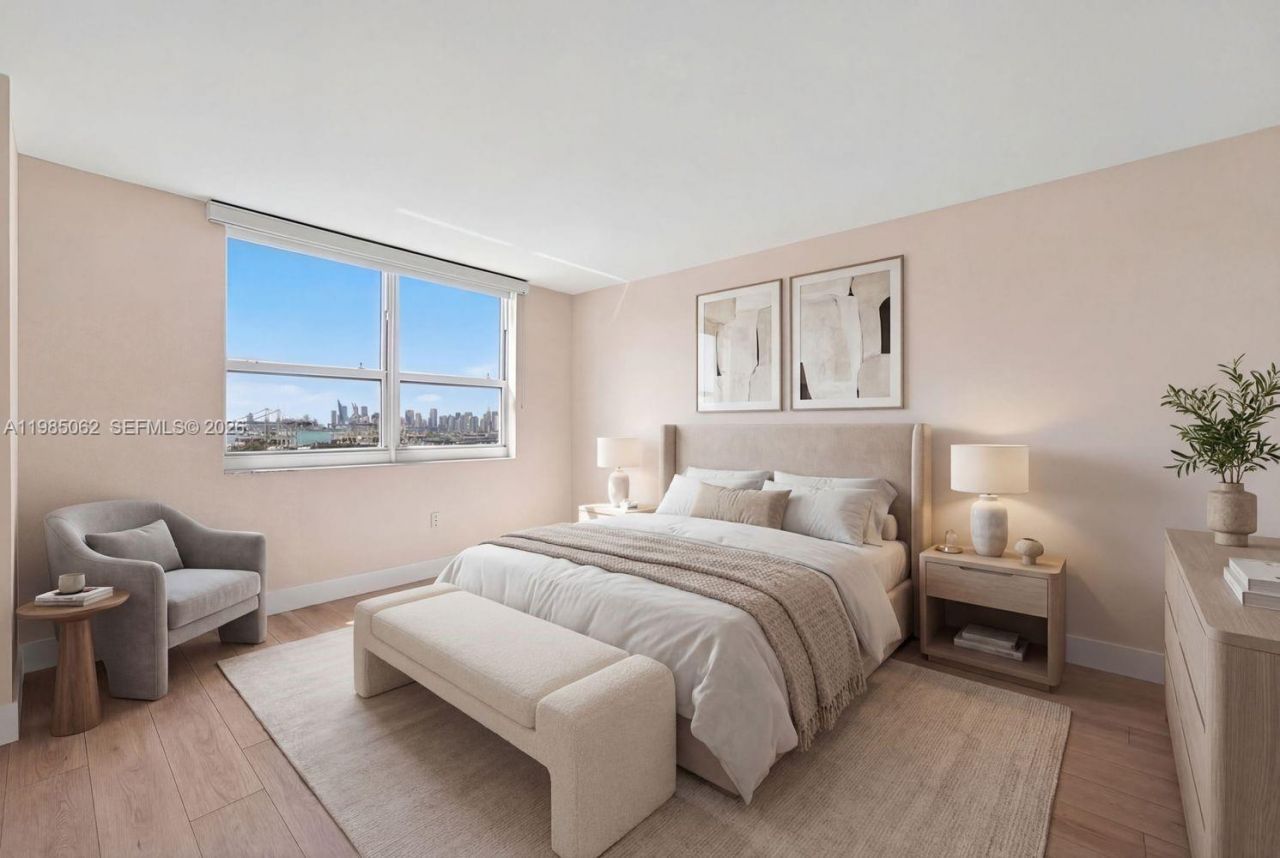 90 Alton Rd, Unit 1810, Miami Beach, FL 33139 Photo