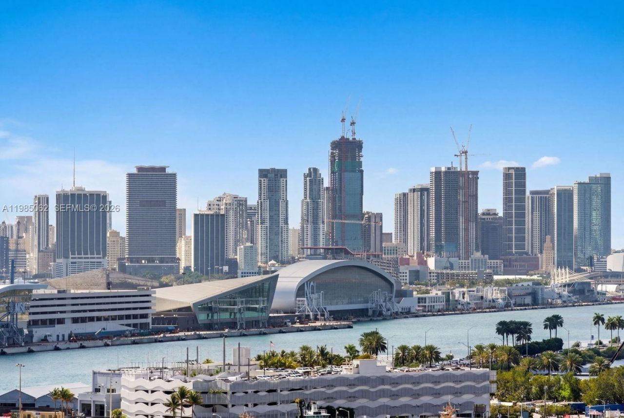 90 Alton Rd, Unit 1810, Miami Beach, FL 33139 Photo