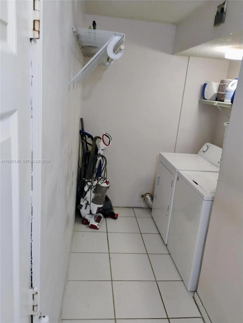 5920 York Ln, Davie, FL 33331 Photo