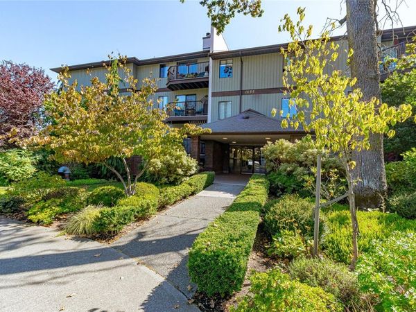 1655 Begbie St , Unit 412, Victoria, BC V8R 1L4