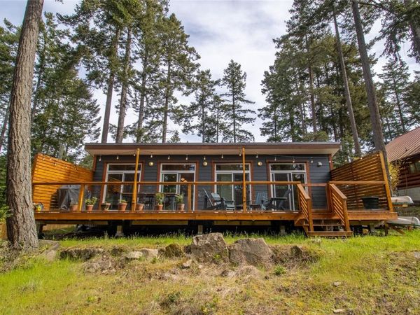 3755 Privateers Rd , Pender Island, BC V0N 2M0