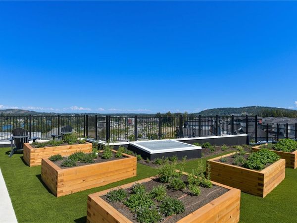 1114 Samar Cres, Unit 204, Langford, BC V9B 7C5